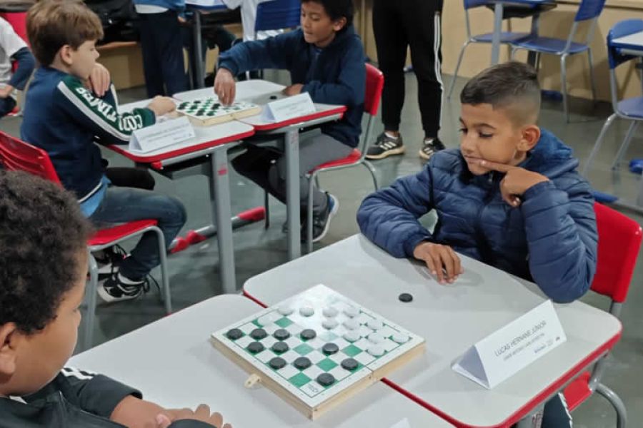 1º Tabuleirando Escolar de Damas envolve alunos da Rede Municipal de Ensino